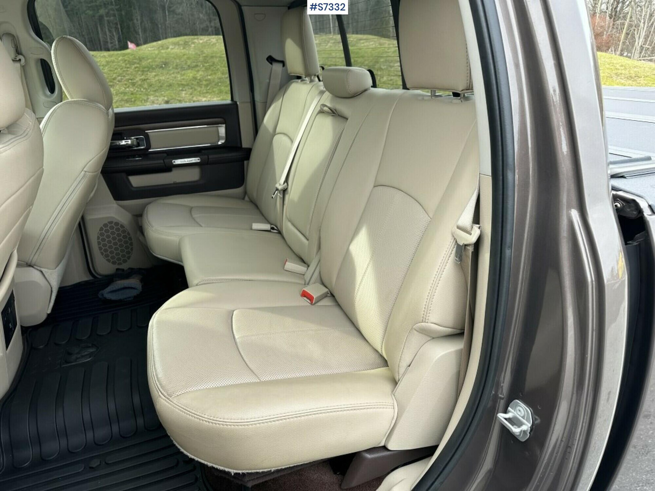 Dodge Ram 1500 Laramie, gasoline, serviced. - Пикап: снимка 5 Dodge Ram 1500 Laramie, gasoline, serviced. - Пикап: снимка 5