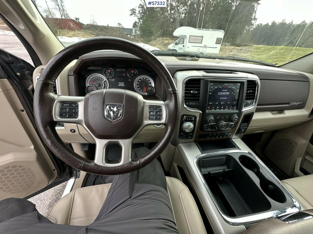 Dodge Ram 1500 Laramie, gasoline, serviced. - Пикап: снимка 3 Dodge Ram 1500 Laramie, gasoline, serviced. - Пикап: снимка 3