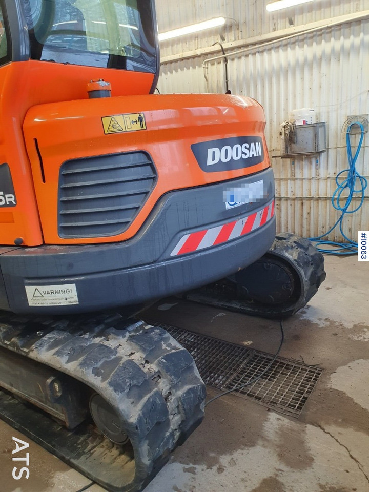 Doosan DX85R-3 Crawler Excavator with tiltrotator and attachments - Верижен багер: снимка 4 Doosan DX85R-3 Crawler Excavator with tiltrotator and attachments - Верижен багер: снимка 4