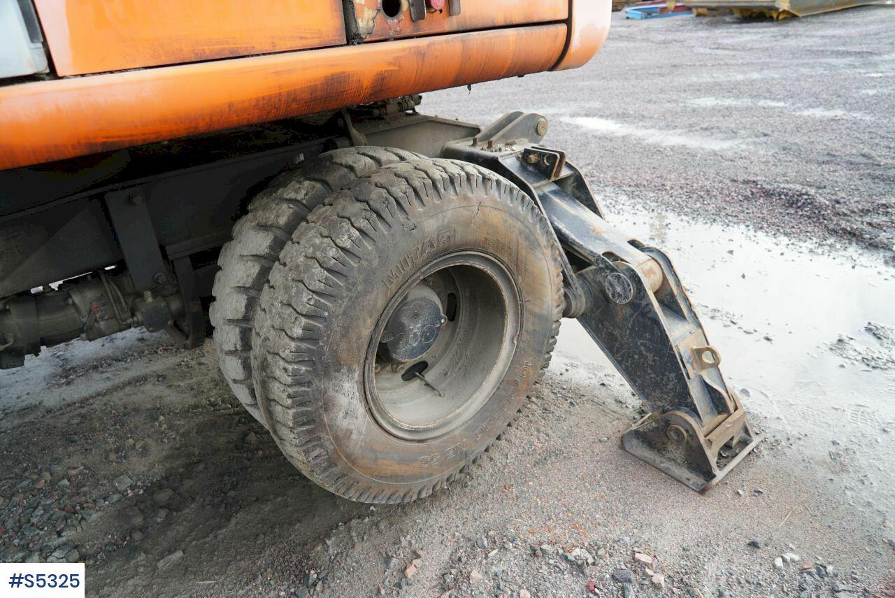 Багер EXCAVATOR Hitachi  EX165W with tools: снимка 11 Багер EXCAVATOR Hitachi  EX165W with tools: снимка 11