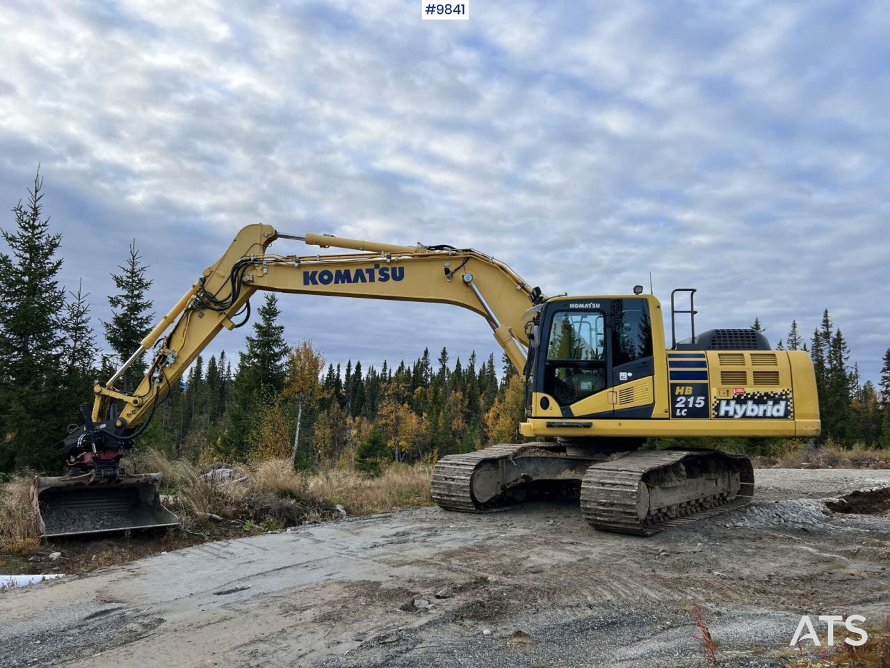 Excavator Komatsu HB 215 LC-2 with Tiltrotator and Buckets(See Video) - Верижен багер: снимка 1 Excavator Komatsu HB 215 LC-2 with Tiltrotator and Buckets(See Video) - Верижен багер: снимка 1