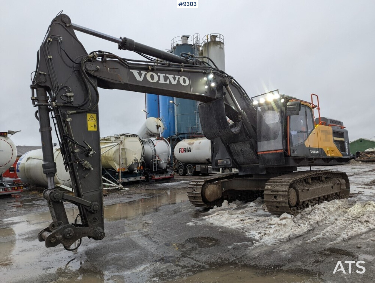 Excavator Volvo EC 380 EL (SEE VIDEO) - Верижен багер: снимка 1 Excavator Volvo EC 380 EL (SEE VIDEO) - Верижен багер: снимка 1