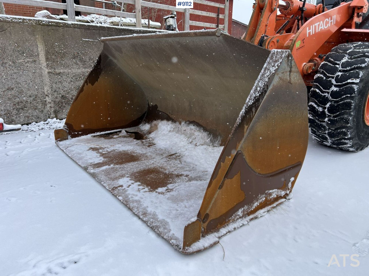 Hitachi ZW 330-5B Wheel loader with bucket (VIDEO) - Колесен товарач: снимка 5 Hitachi ZW 330-5B Wheel loader with bucket (VIDEO) - Колесен товарач: снимка 5