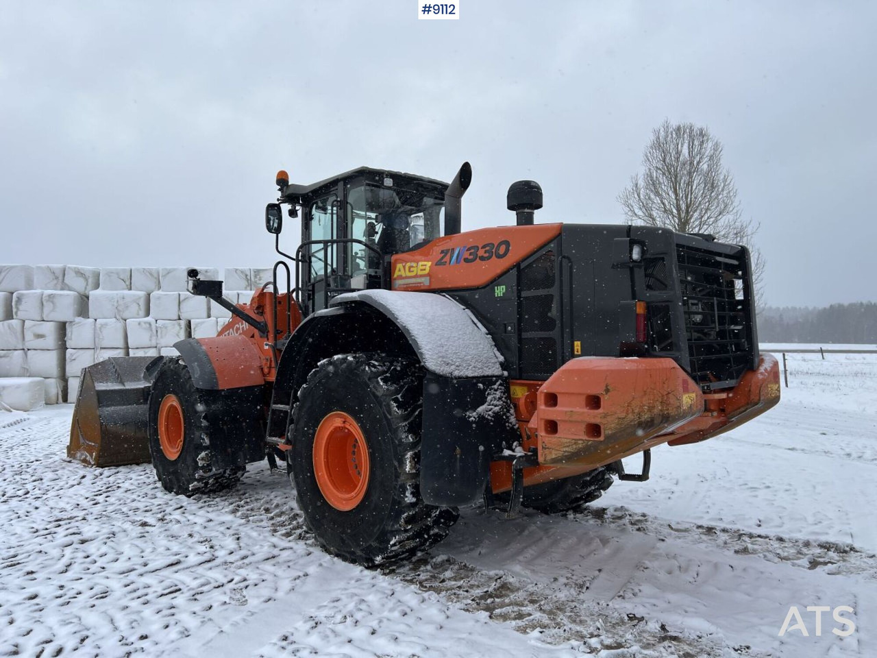 Hitachi ZW 330-5B Wheel loader with bucket (VIDEO) - Колесен товарач: снимка 4 Hitachi ZW 330-5B Wheel loader with bucket (VIDEO) - Колесен товарач: снимка 4