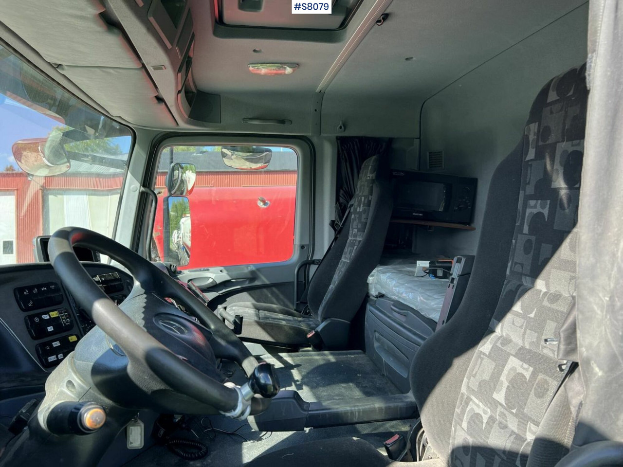 Hook Truck Mercedes Benz 2546 L 6x2 - Мултилифт с кука камион: снимка 4 Hook Truck Mercedes Benz 2546 L 6x2 - Мултилифт с кука камион: снимка 4