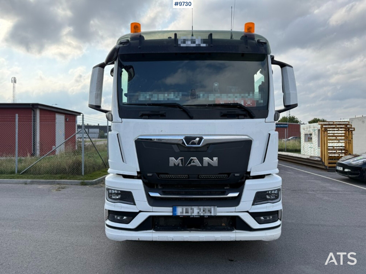 Hook lift MAN TGS 26.510 with crane flatbed and gravel flatbed - Мултилифт с кука камион: снимка 3 Hook lift MAN TGS 26.510 with crane flatbed and gravel flatbed - Мултилифт с кука камион: снимка 3