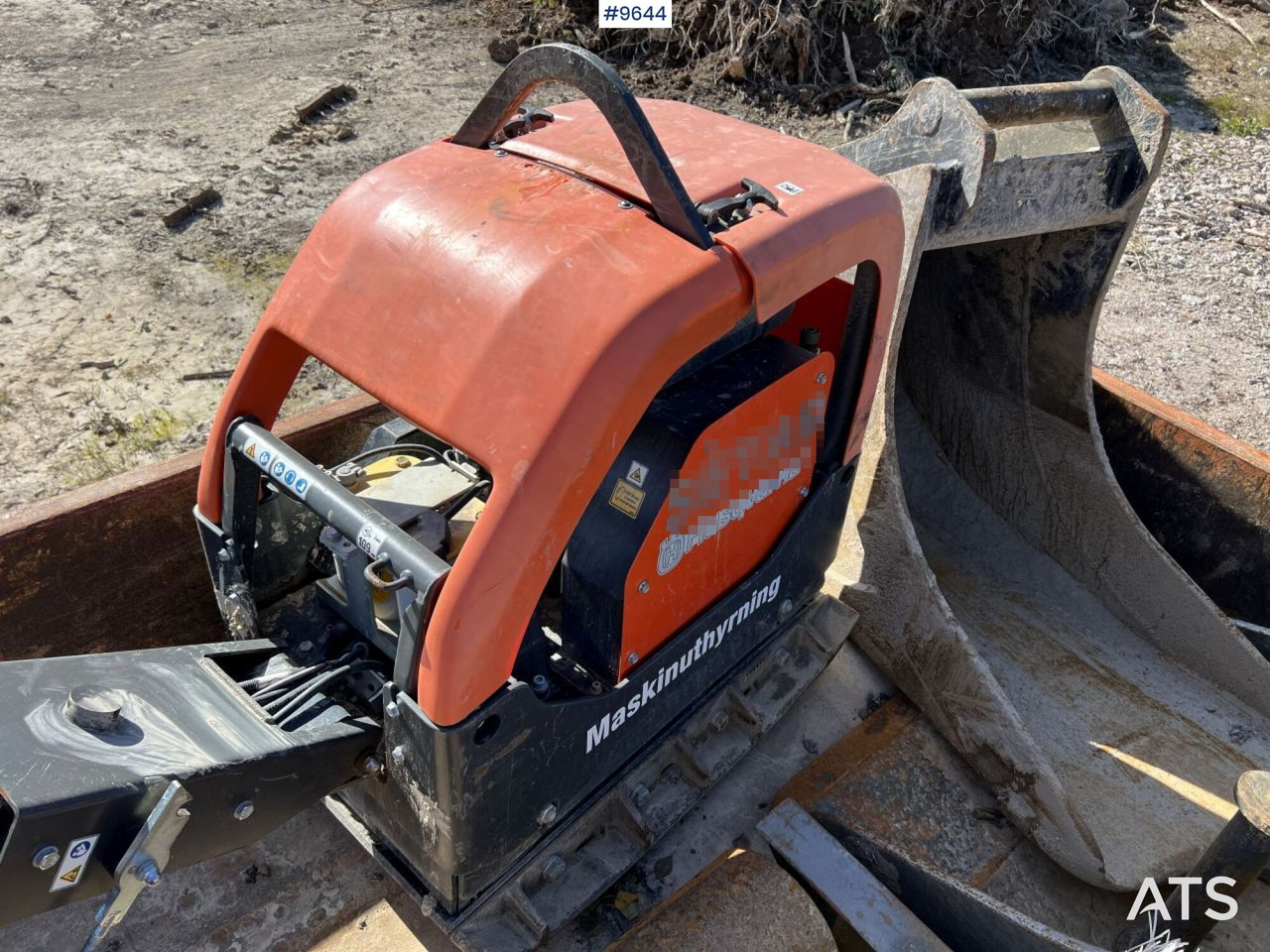 Husqvarna LG504 Vibratory Plate - Виброплоча: снимка 2 Husqvarna LG504 Vibratory Plate - Виброплоча: снимка 2