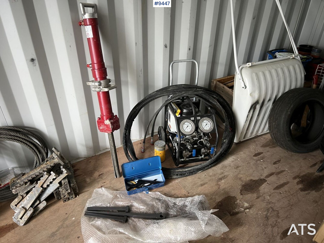 Hydraulic stone splitting - Строително оборудване: снимка 1 Hydraulic stone splitting - Строително оборудване: снимка 1