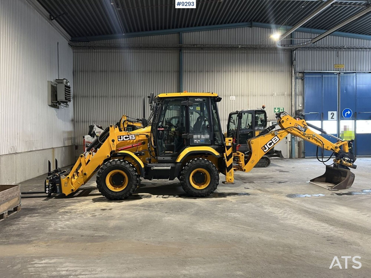 Багер-товарач JCB 3CX Compact PRO Stage V Backhoe/Loader with only 1118 hours: снимка 1