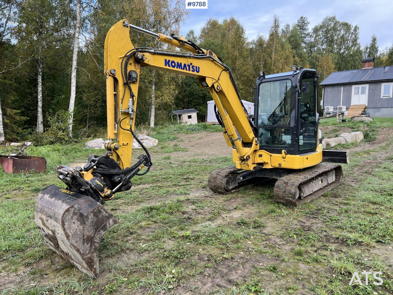 KOMATSU PC55 MR-5E0 Excavator with attachments (SEE VIDEO) - Мини багер: снимка 1 KOMATSU PC55 MR-5E0 Excavator with attachments (SEE VIDEO) - Мини багер: снимка 1
