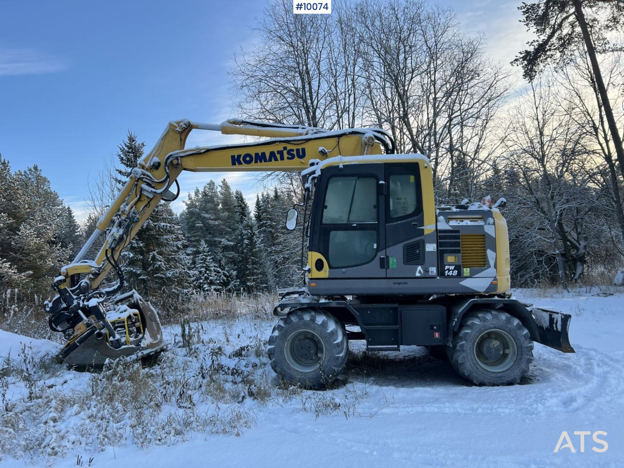 Komatsu PW148 Wheeled excavator with rotor and buckets - Колесен багер: снимка 1 Komatsu PW148 Wheeled excavator with rotor and buckets - Колесен багер: снимка 1