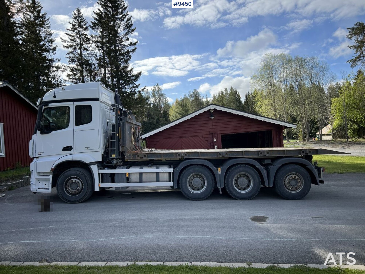 Mercedes Benz Arocs 3251 Tridem Hooklift, flatbed and concrete rotator - Мултилифт с кука камион: снимка 3 Mercedes Benz Arocs 3251 Tridem Hooklift, flatbed and concrete rotator - Мултилифт с кука камион: снимка 3