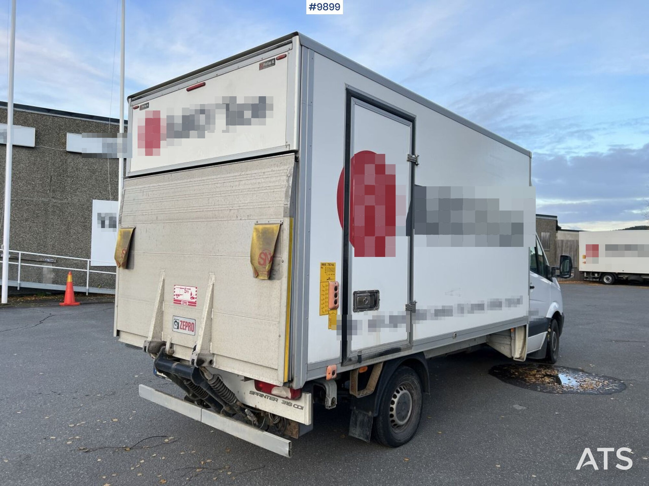 Mercedes Benz Sprinter Skåpbil med bakgavellyft - Лекотоварен автомобил фургон: снимка 3 Mercedes Benz Sprinter Skåpbil med bakgavellyft - Лекотоварен автомобил фургон: снимка 3