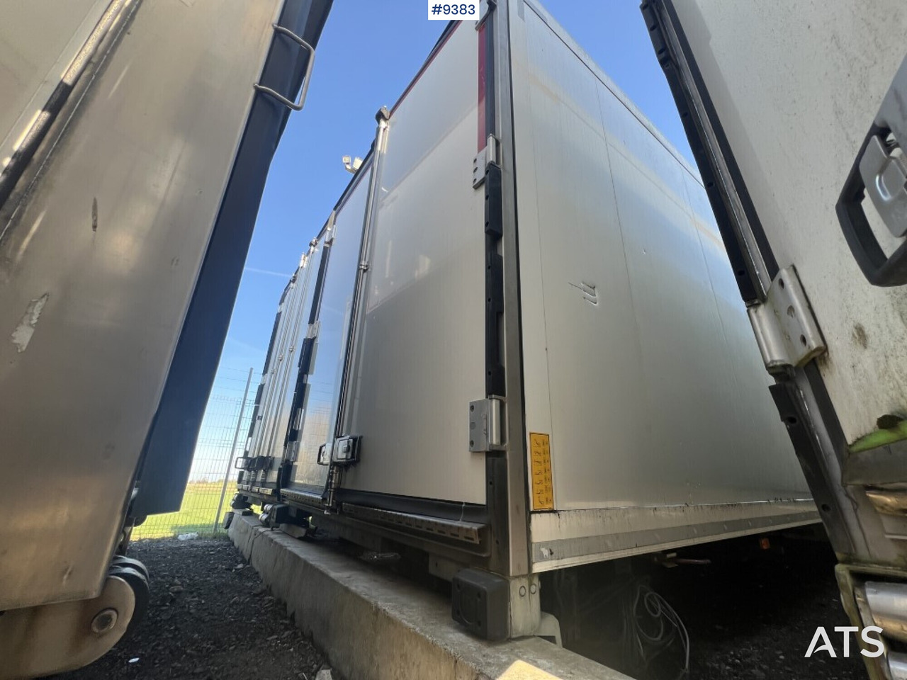 Refrigerated trailer cabinet Schmitz Cargobull - Каросерия - рефрижератор: снимка 1 Refrigerated trailer cabinet Schmitz Cargobull - Каросерия - рефрижератор: снимка 1