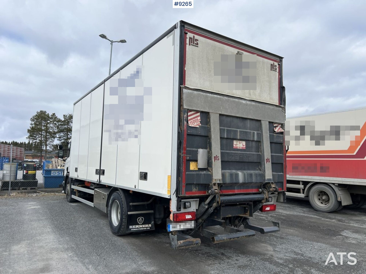 Scania P250 Box truck with tailgate lift - Камион фургон: снимка 3 Scania P250 Box truck with tailgate lift - Камион фургон: снимка 3