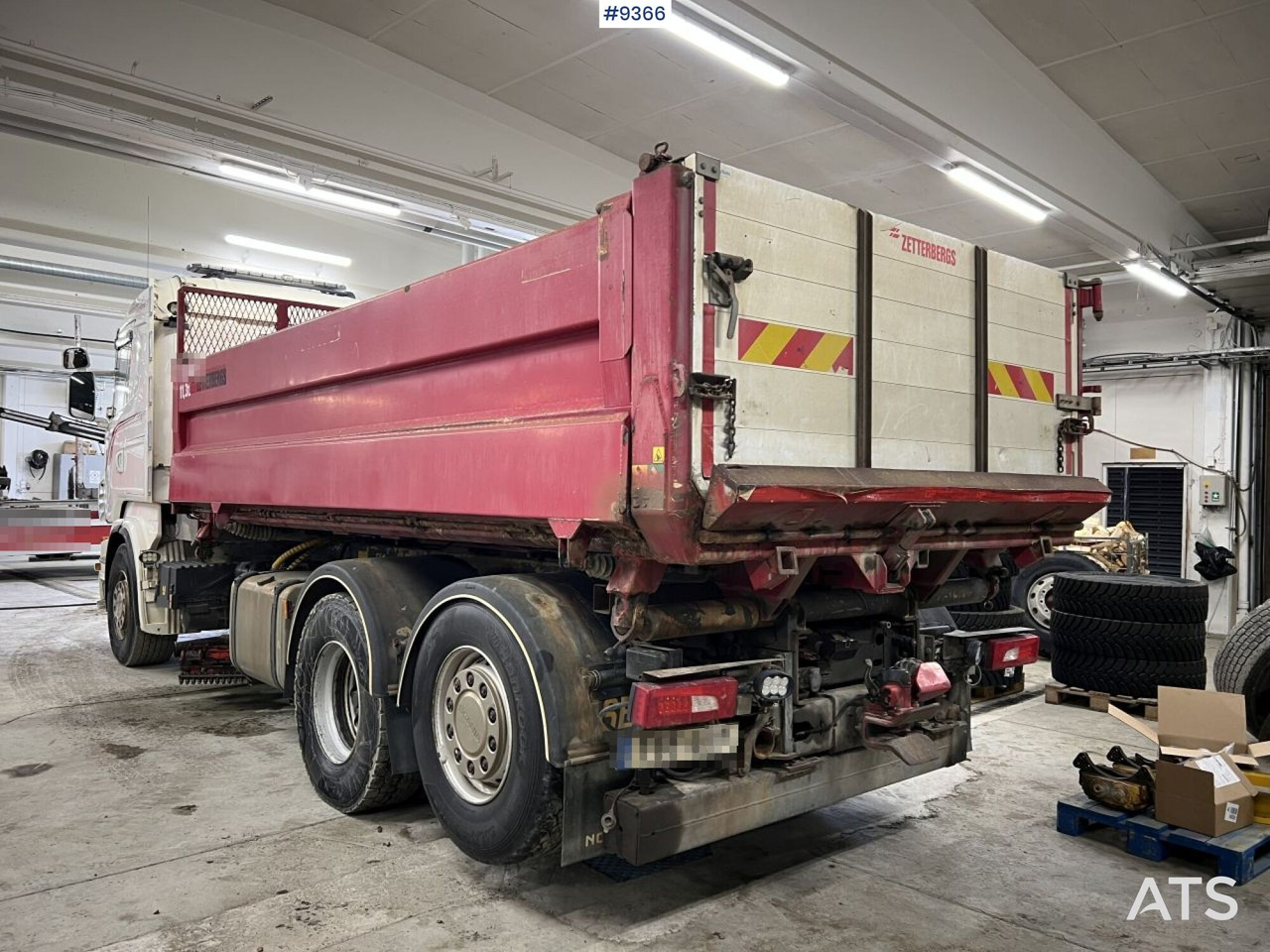 Scania R560 with laxo lock and plow equipment - Самосвал камион: снимка 3 Scania R560 with laxo lock and plow equipment - Самосвал камион: снимка 3