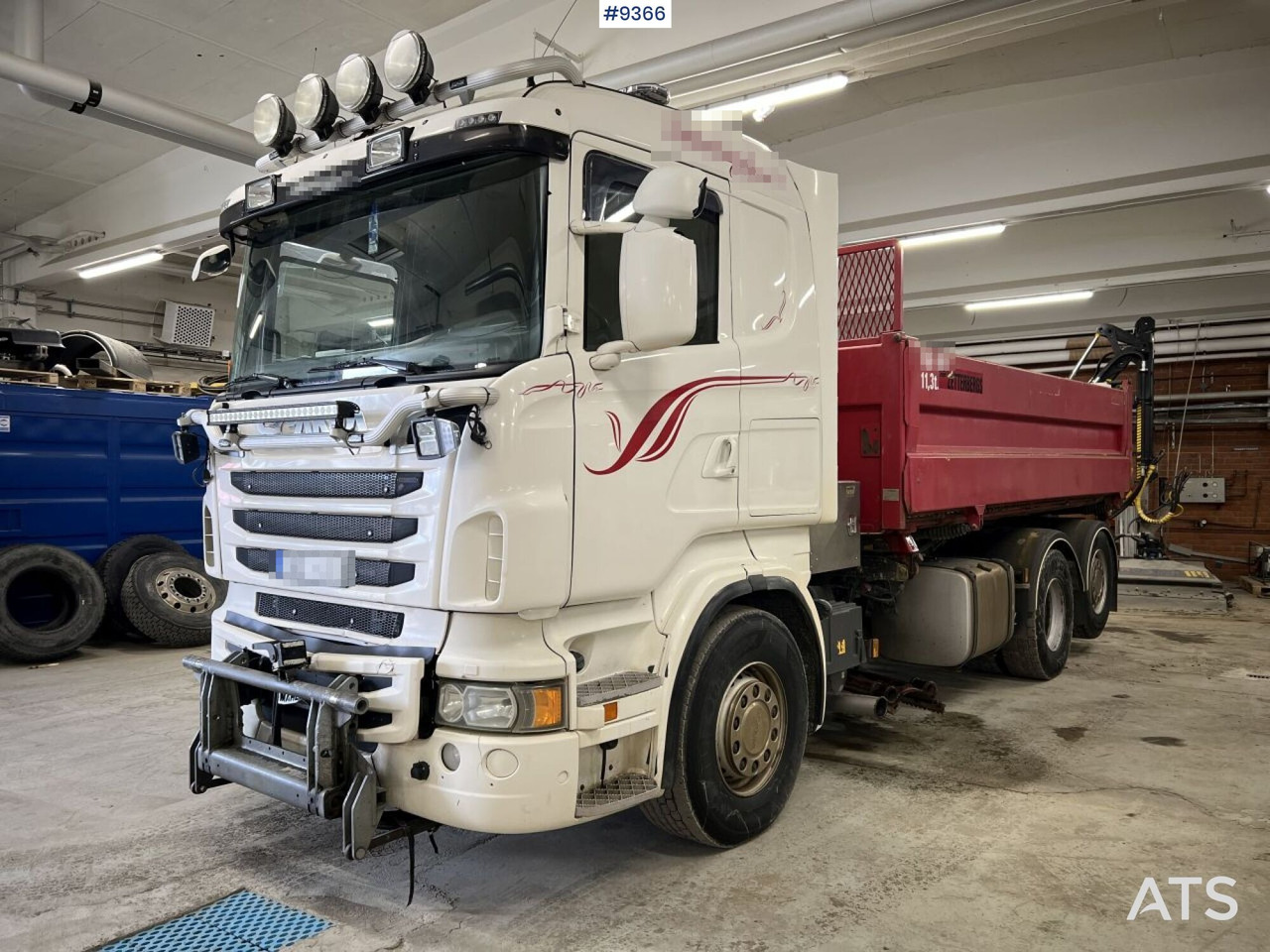 Scania R560 with laxo lock and plow equipment - Самосвал камион: снимка 1 Scania R560 with laxo lock and plow equipment - Самосвал камион: снимка 1