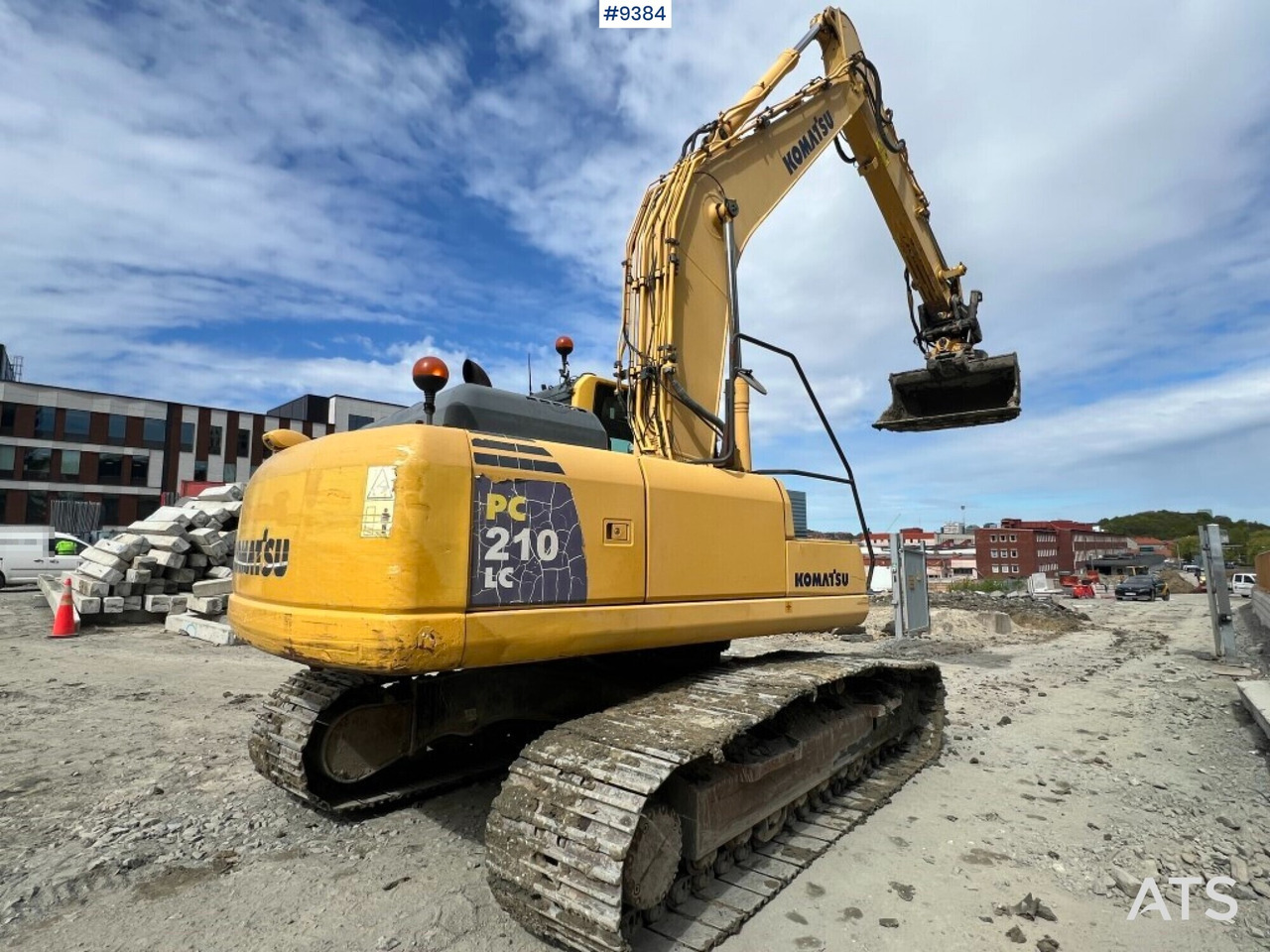Tracked excavator Komatsu PC210LC (VIDEO) - Верижен багер: снимка 4 Tracked excavator Komatsu PC210LC (VIDEO) - Верижен багер: снимка 4