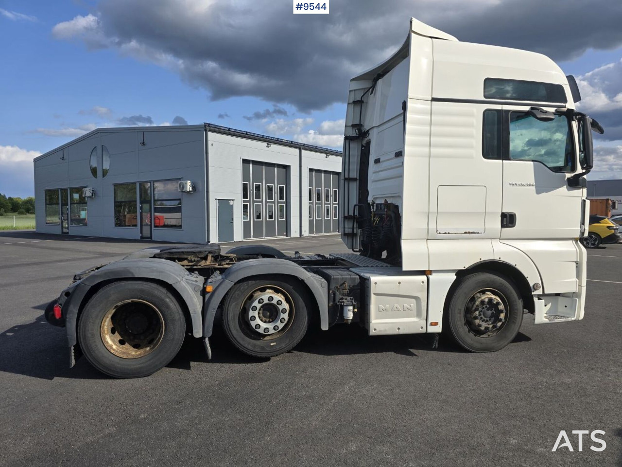 Tractor Unit MAN TGX 6x2 - Влекач: снимка 3 Tractor Unit MAN TGX 6x2 - Влекач: снимка 3