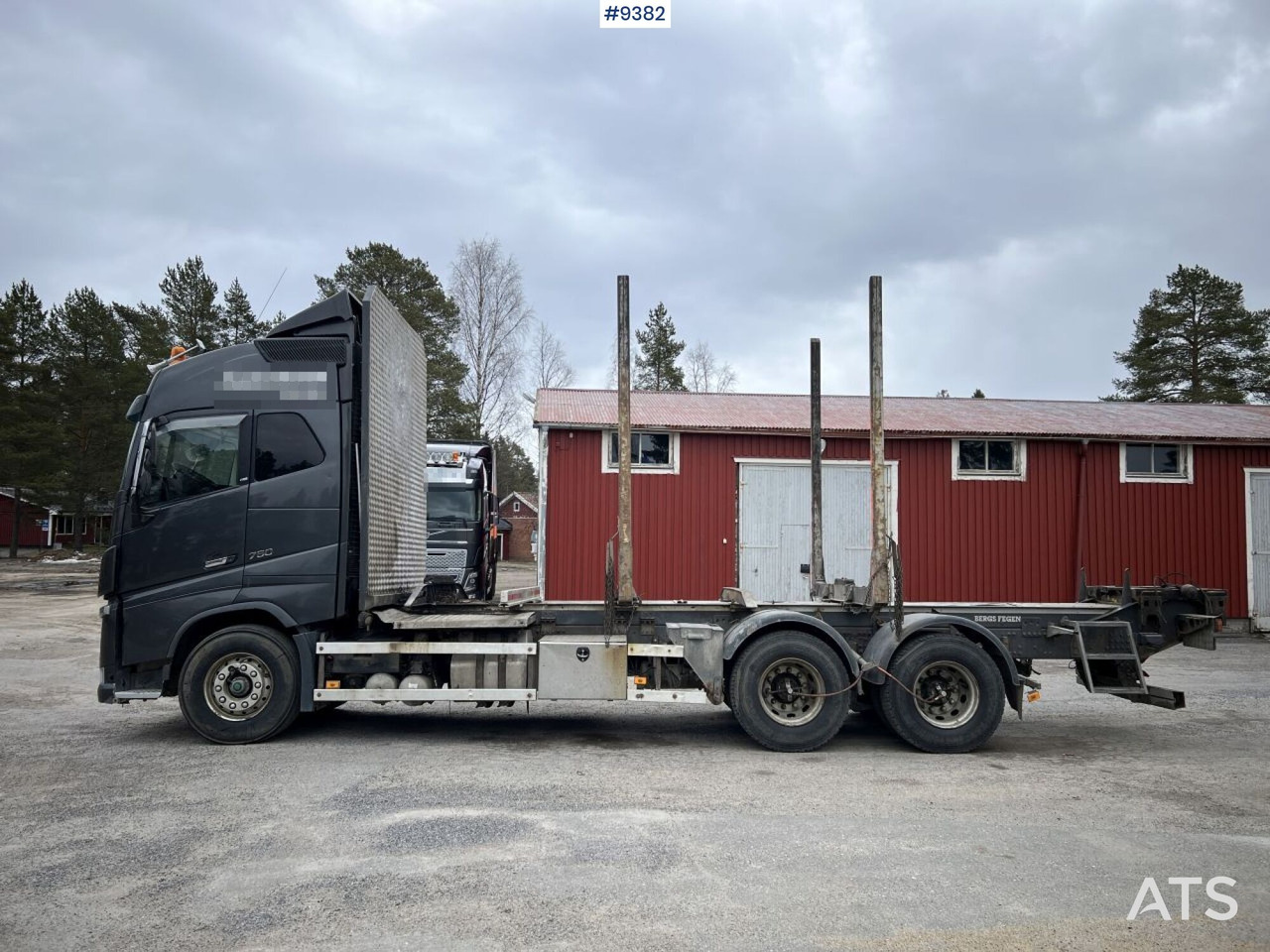 Volvo FH16 Timber truck / Logging truck (VIDEO) - Камион за дърва: снимка 3 Volvo FH16 Timber truck / Logging truck (VIDEO) - Камион за дърва: снимка 3