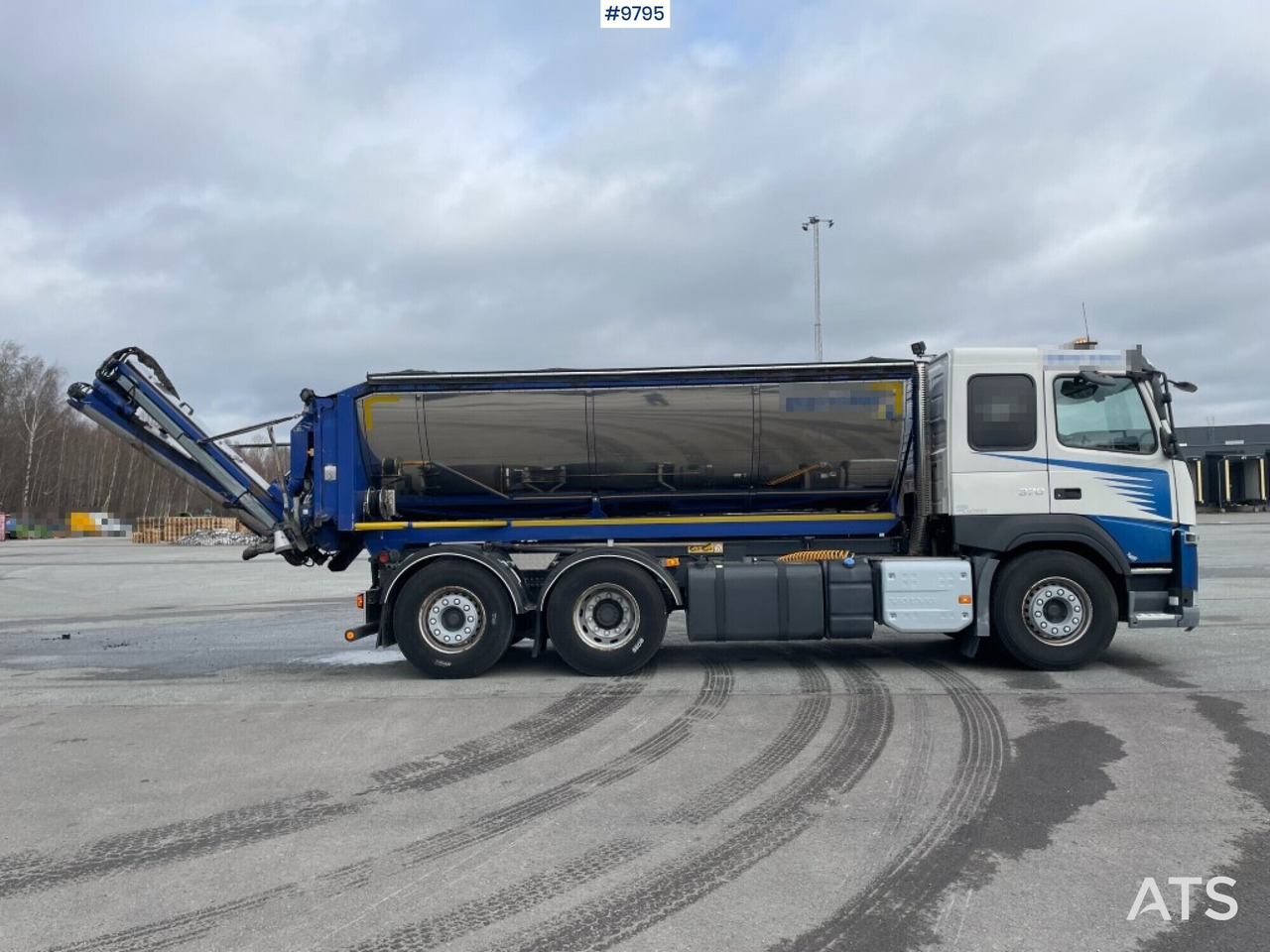 Volvo FM 370 6X2 Spreader truck - Самосвал камион: снимка 4 Volvo FM 370 6X2 Spreader truck - Самосвал камион: снимка 4