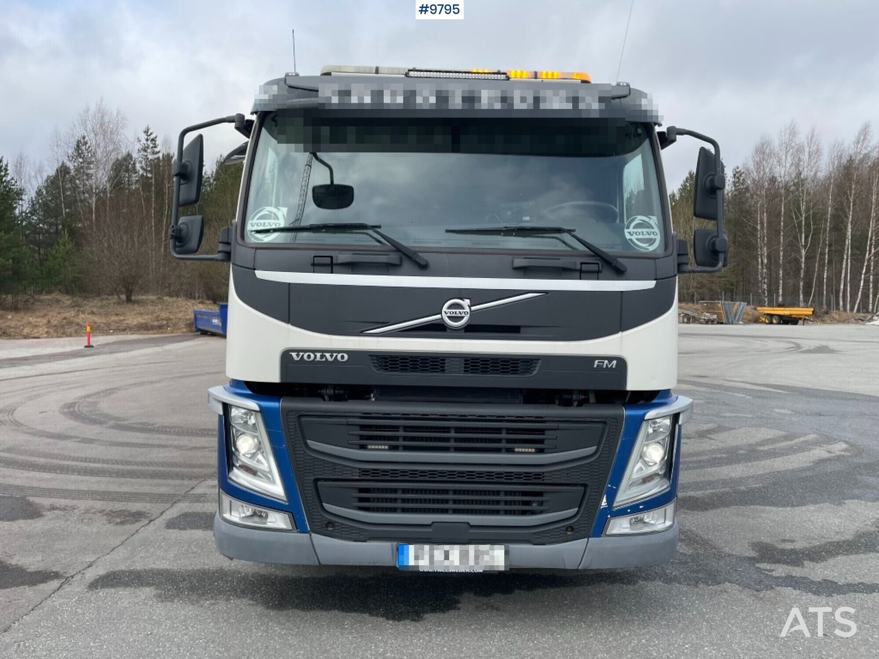 Volvo FM 370 6X2 Spreader truck - Самосвал камион: снимка 2 Volvo FM 370 6X2 Spreader truck - Самосвал камион: снимка 2