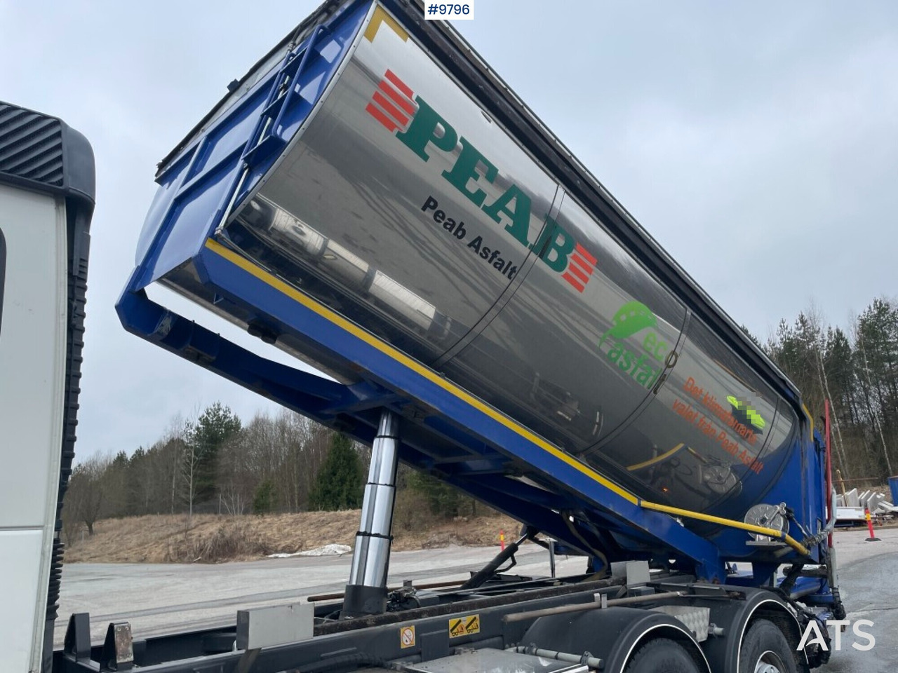 Volvo FM 370 6x2 Spreader truck - Самосвал камион: снимка 4 Volvo FM 370 6x2 Spreader truck - Самосвал камион: снимка 4