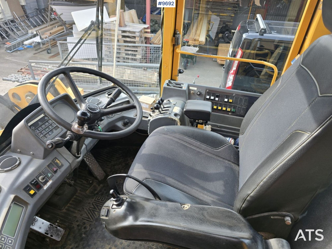 Volvo L70C (SEE VIDEO) - Колесен товарач: снимка 5 Volvo L70C (SEE VIDEO) - Колесен товарач: снимка 5