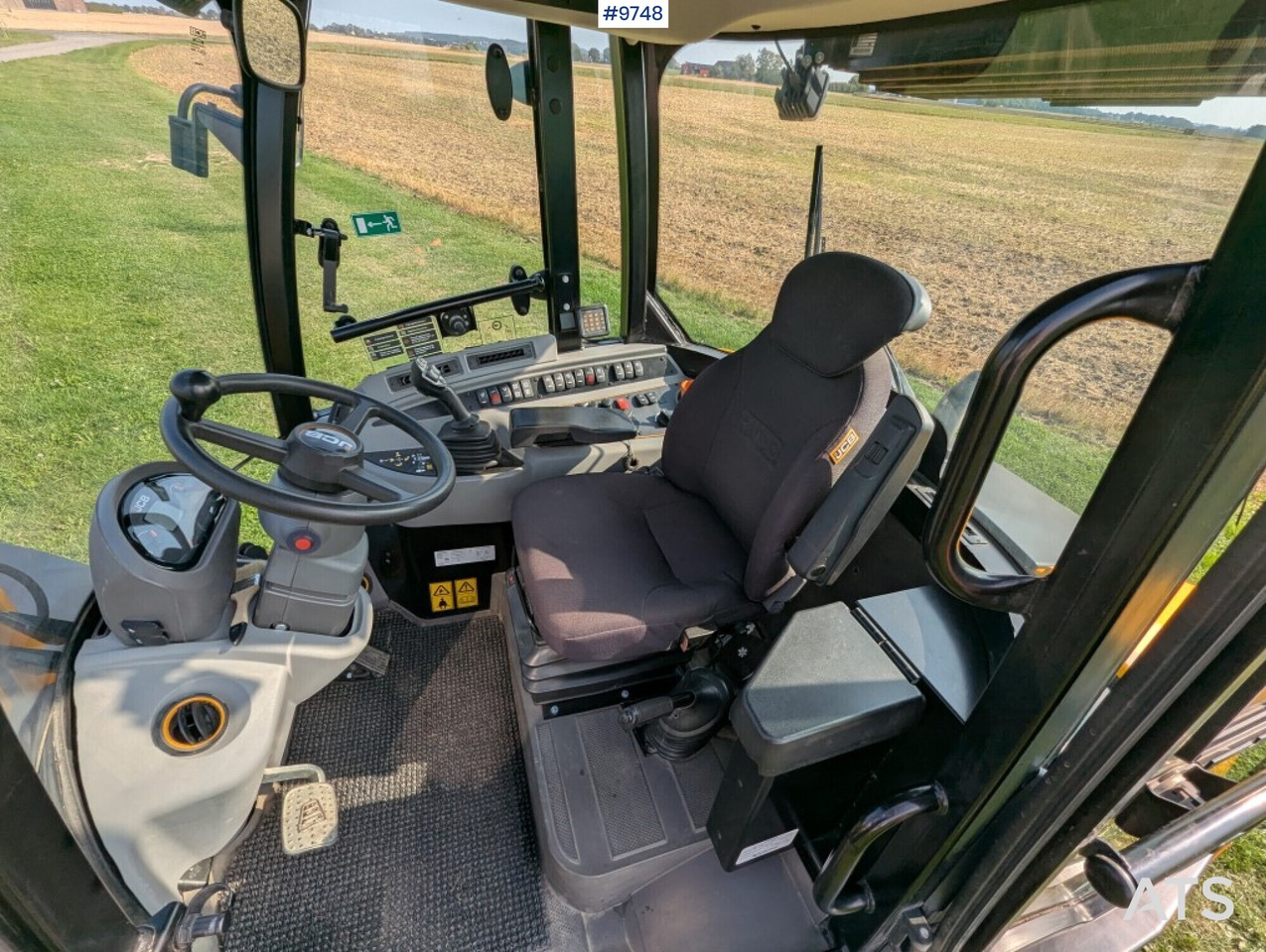 Wheel loader JCB 409 Stage V Nordic Edition 40km/h with attachments - Колесен товарач: снимка 5 Wheel loader JCB 409 Stage V Nordic Edition 40km/h with attachments - Колесен товарач: снимка 5