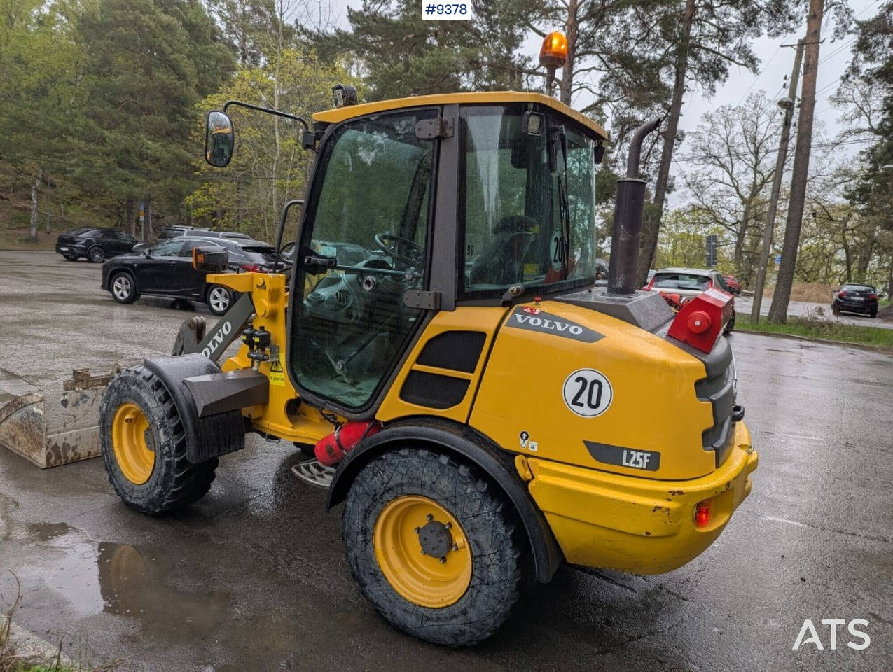 Wheel loader Volvo L25F with attachments (SEE VIDEO) - Колесен товарач: снимка 3 Wheel loader Volvo L25F with attachments (SEE VIDEO) - Колесен товарач: снимка 3