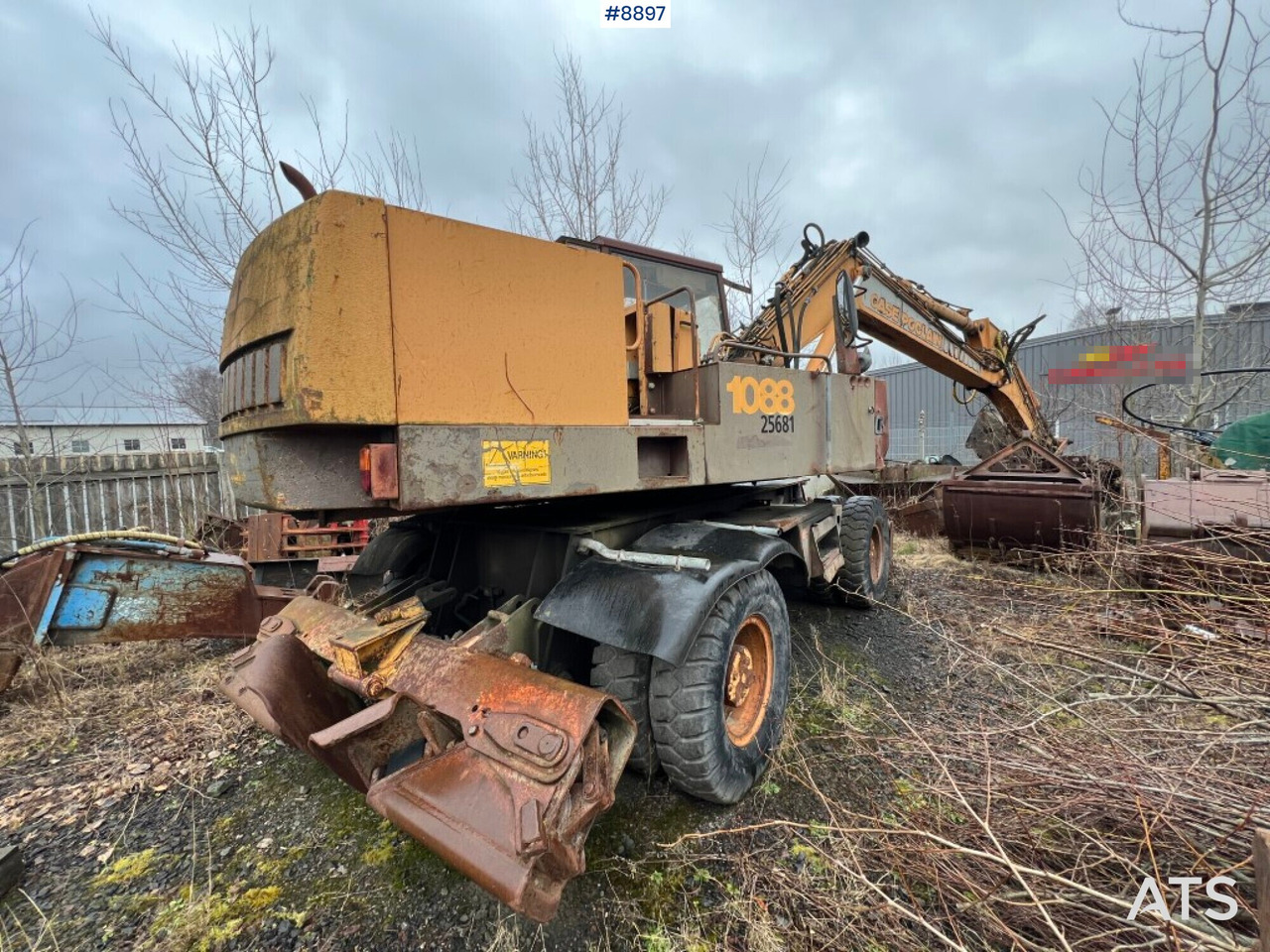 Колесен багер Wheeled excavator Case 1088 - Repair object: снимка 9