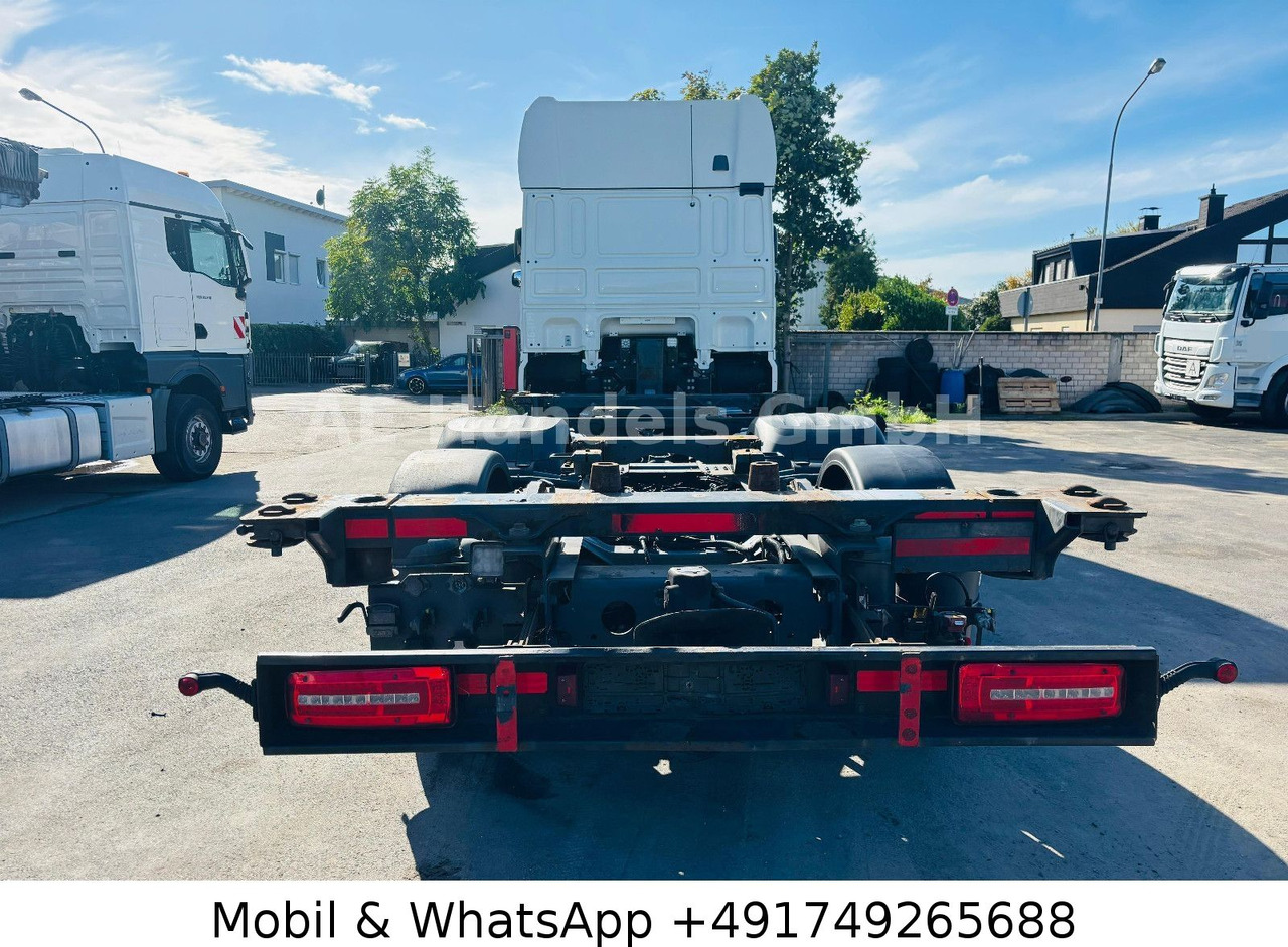 DAF XF480 SSC BDF *Retarder/Lenk+Lift/ACC/2xTank/AHK - Шаси кабина: снимка 4 DAF XF480 SSC BDF *Retarder/Lenk+Lift/ACC/2xTank/AHK - Шаси кабина: снимка 4