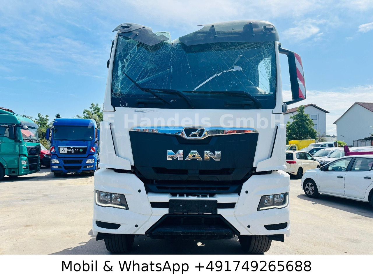 MAN TGS 32.520 GN BB 8x4 *ACC / AP / LED - Шаси кабина: снимка 2 MAN TGS 32.520 GN BB 8x4 *ACC / AP / LED - Шаси кабина: снимка 2