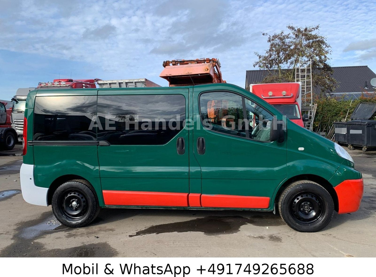 Renault Trafic Combi 9 Sitzer *Klima/Radio/1xSchiebetür - Пътнически бус: снимка 2 Renault Trafic Combi 9 Sitzer *Klima/Radio/1xSchiebetür - Пътнически бус: снимка 2