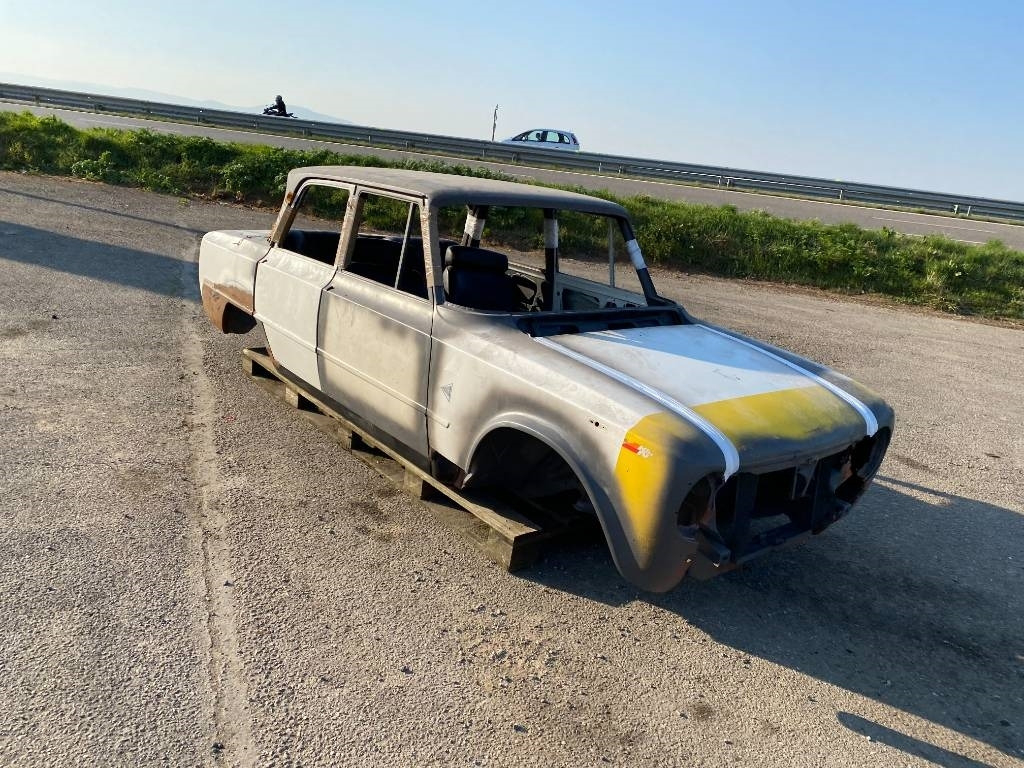 Alfa GUILIA 1300 SUPER NUOVA/Origine France/Oldtimer - Лек автомобил: снимка 5 Alfa GUILIA 1300 SUPER NUOVA/Origine France/Oldtimer - Лек автомобил: снимка 5