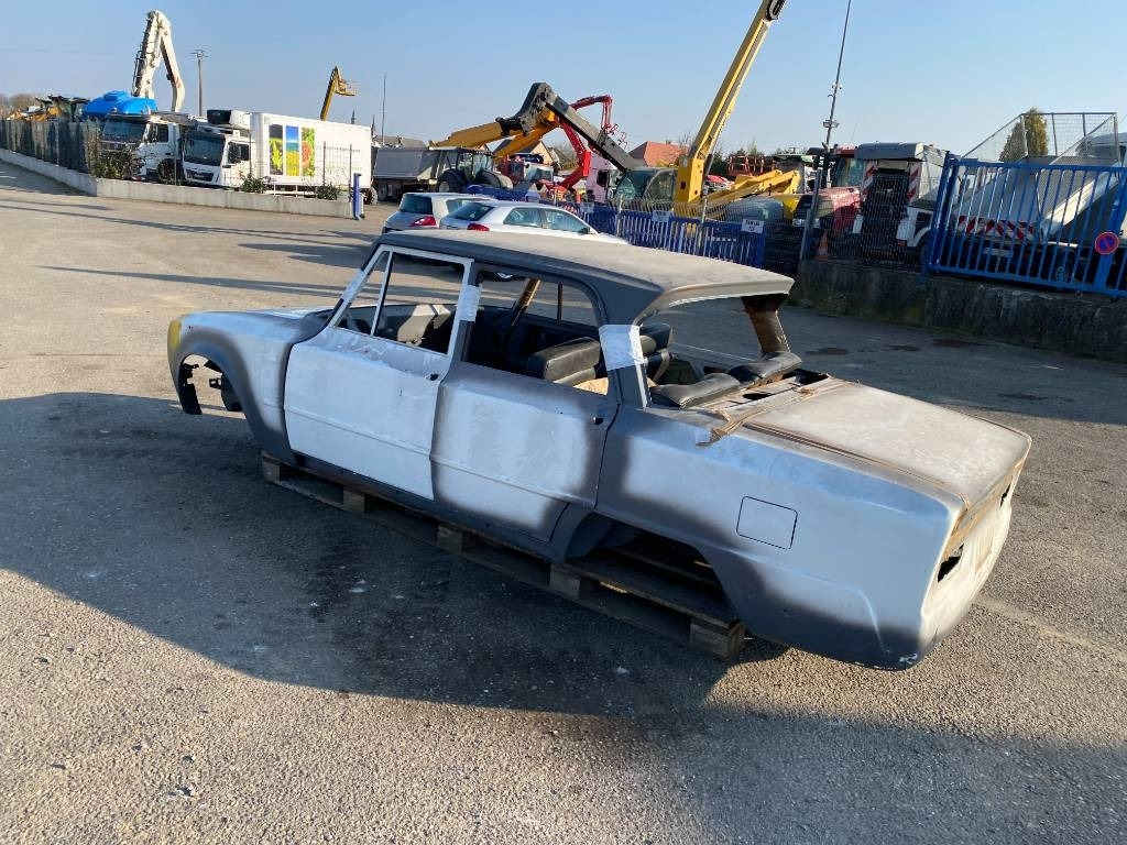 Alfa GUILIA 1300 SUPER NUOVA/Origine France/Oldtimer - Лек автомобил: снимка 2 Alfa GUILIA 1300 SUPER NUOVA/Origine France/Oldtimer - Лек автомобил: снимка 2