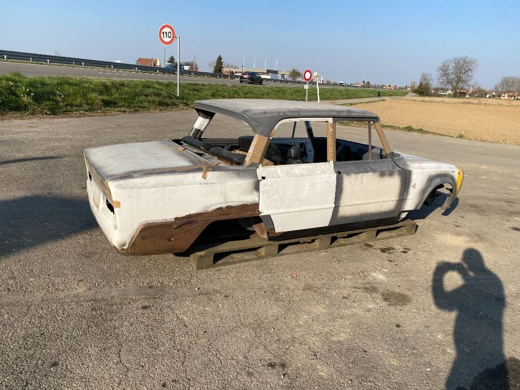 Alfa GUILIA 1300 SUPER NUOVA/Origine France/Oldtimer - Лек автомобил: снимка 4 Alfa GUILIA 1300 SUPER NUOVA/Origine France/Oldtimer - Лек автомобил: снимка 4