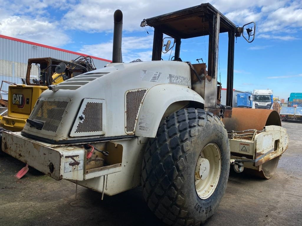 CAT CS-563E Origine Française /Certificat CE endommagé - Компактор: снимка 4 CAT CS-563E Origine Française /Certificat CE endommagé - Компактор: снимка 4