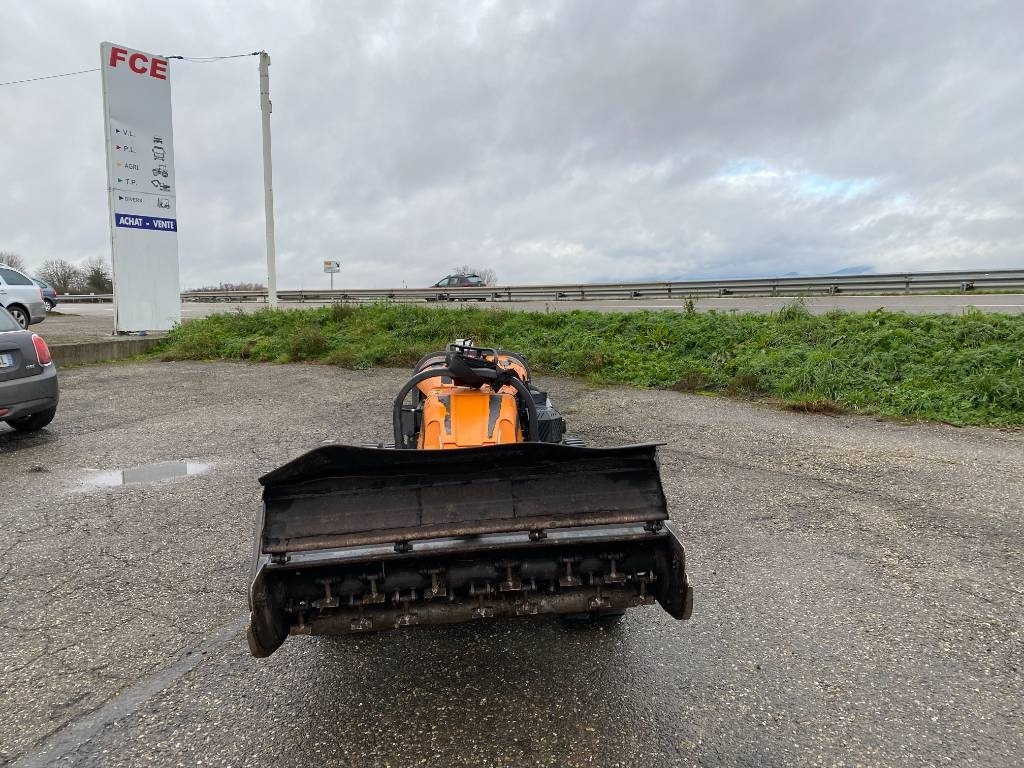 Energreen ENERGREEN ROBOGREEN EVO + HEAD 130 1er Main - Трактор за комунални дейности: снимка 2 Energreen ENERGREEN ROBOGREEN EVO + HEAD 130 1er Main - Трактор за комунални дейности: снимка 2