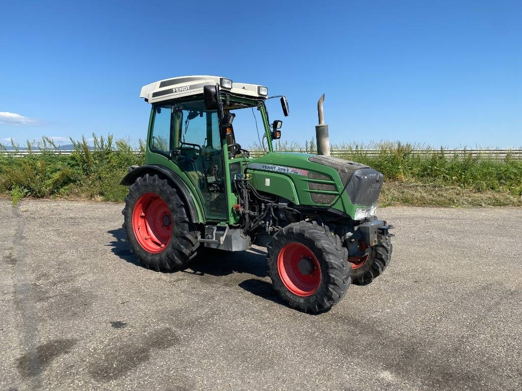 Fendt 209F Vario TMS 1er Main endommagé - Трактор: снимка 3 Fendt 209F Vario TMS 1er Main endommagé - Трактор: снимка 3
