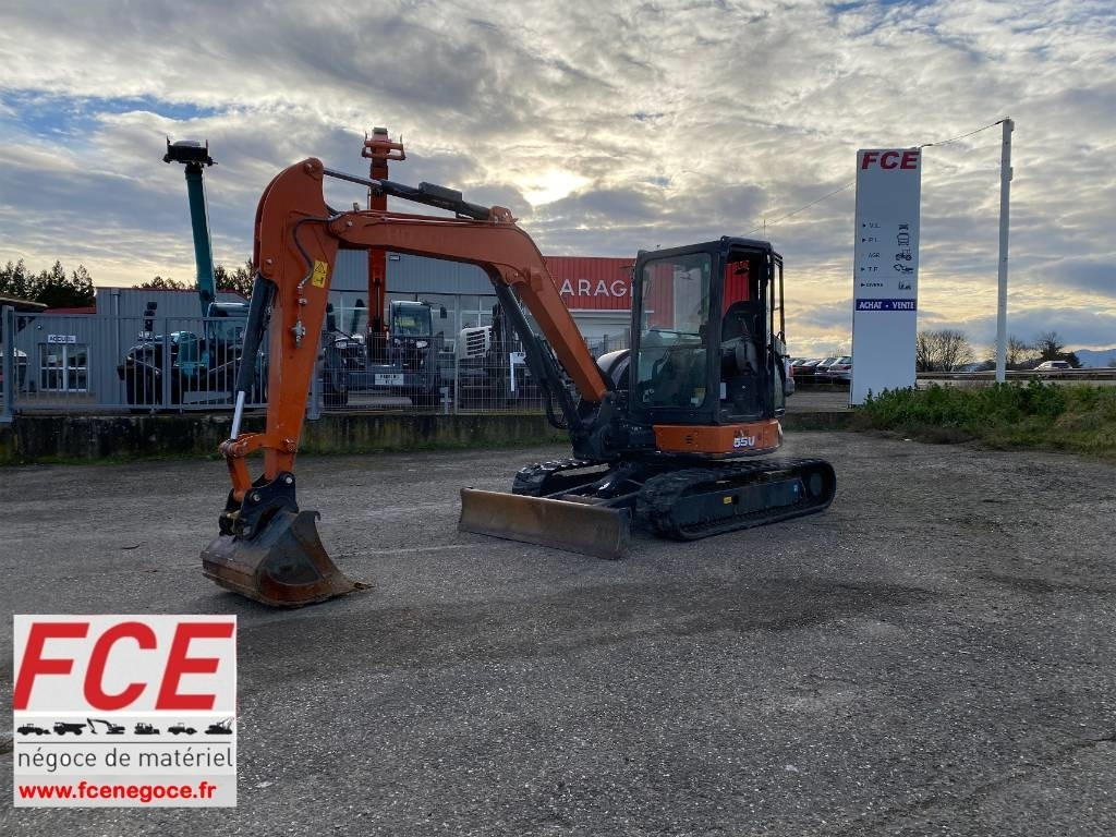 Hitachi ZX55-U6/CLR Origine Française endommagée - Мини багер: снимка 1 Hitachi ZX55-U6/CLR Origine Française endommagée - Мини багер: снимка 1