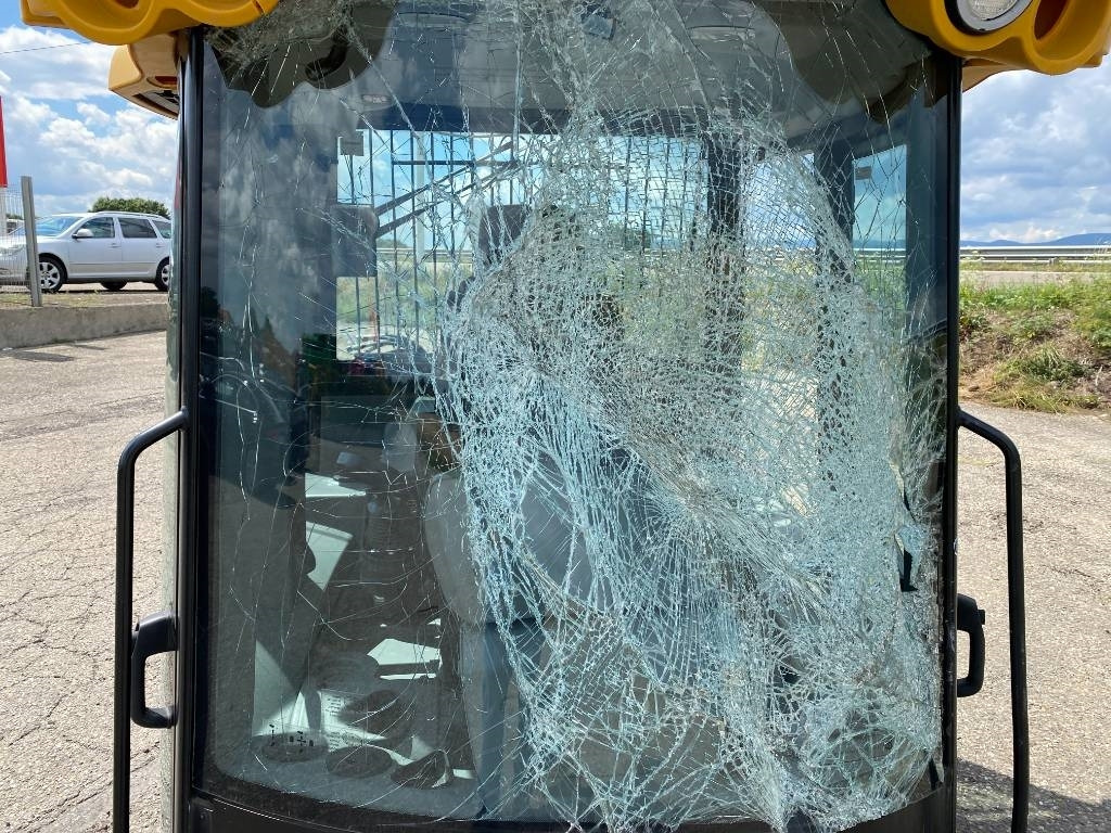 Кабина за Строителна техника Hydrema Cabine pour tombereau Hydrema 912 GS endommagée: снимка 39 Кабина за Строителна техника Hydrema Cabine pour tombereau Hydrema 912 GS endommagée: снимка 39