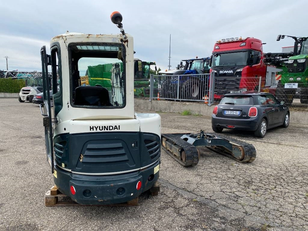 Hyundai ROBEX 25Z-9AK Certificat CE endommagée - Мини багер: снимка 5 Hyundai ROBEX 25Z-9AK Certificat CE endommagée - Мини багер: снимка 5