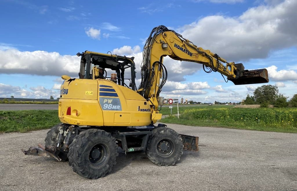Komatsu PW 98MR-10 1er Main endommagée - Колесен багер: снимка 4 Komatsu PW 98MR-10 1er Main endommagée - Колесен багер: снимка 4