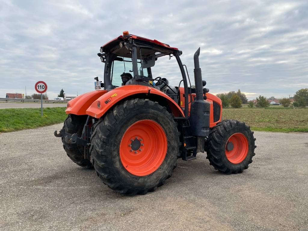 Kubota M6121 Carte Grise Française endommagé  - Трактор: снимка 4 Kubota M6121 Carte Grise Française endommagé  - Трактор: снимка 4