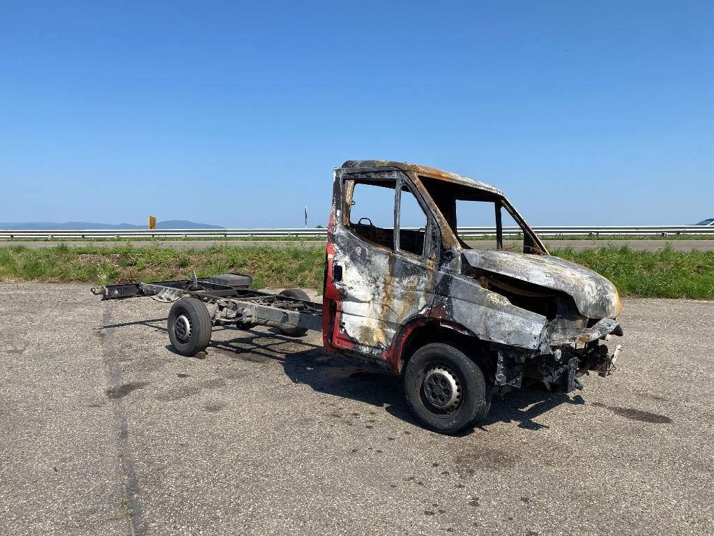 Iveco Châssis Cabine DAILY 33S12 / 2.3D 115 - Лекотоварен автомобил: снимка 3 Iveco Châssis Cabine DAILY 33S12 / 2.3D 115 - Лекотоварен автомобил: снимка 3