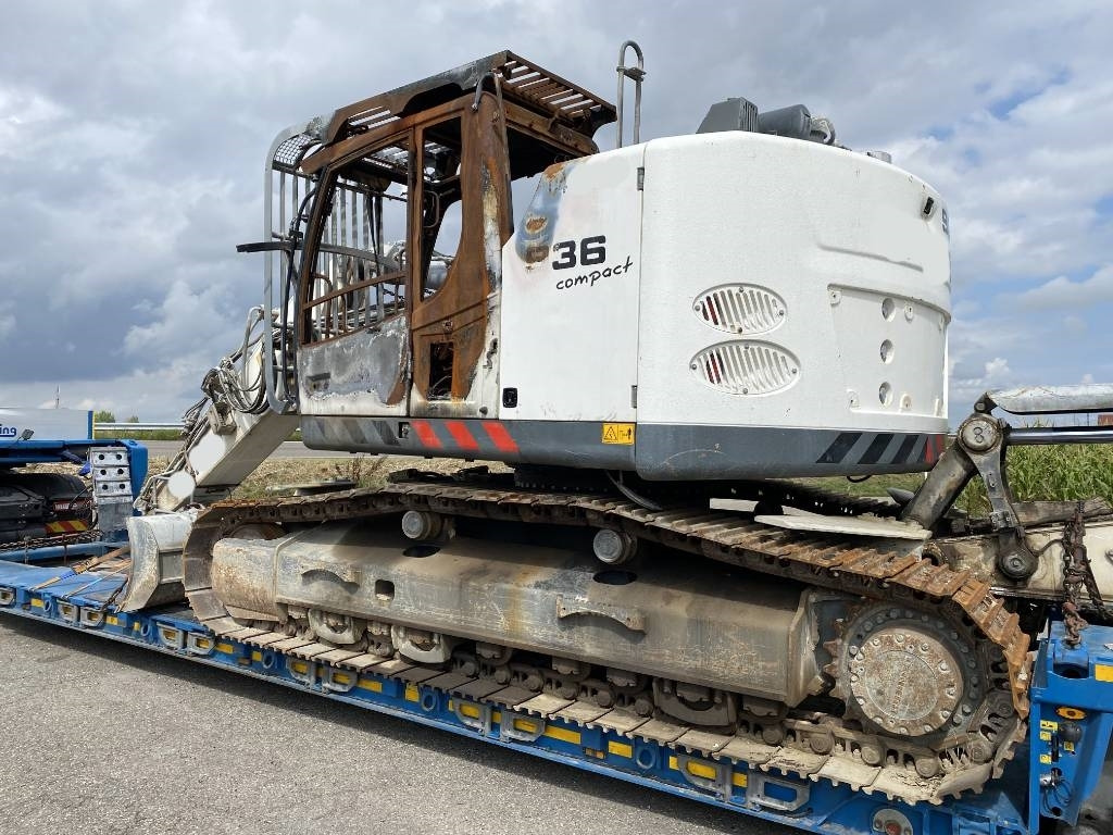 Liebherr R936 COMPACT NLC de 2022 Vente en pièces détachée - Гумени/ Метални вериги за Строителна техника: снимка 2 Liebherr R936 COMPACT NLC de 2022 Vente en pièces détachée - Гумени/ Метални вериги за Строителна техника: снимка 2