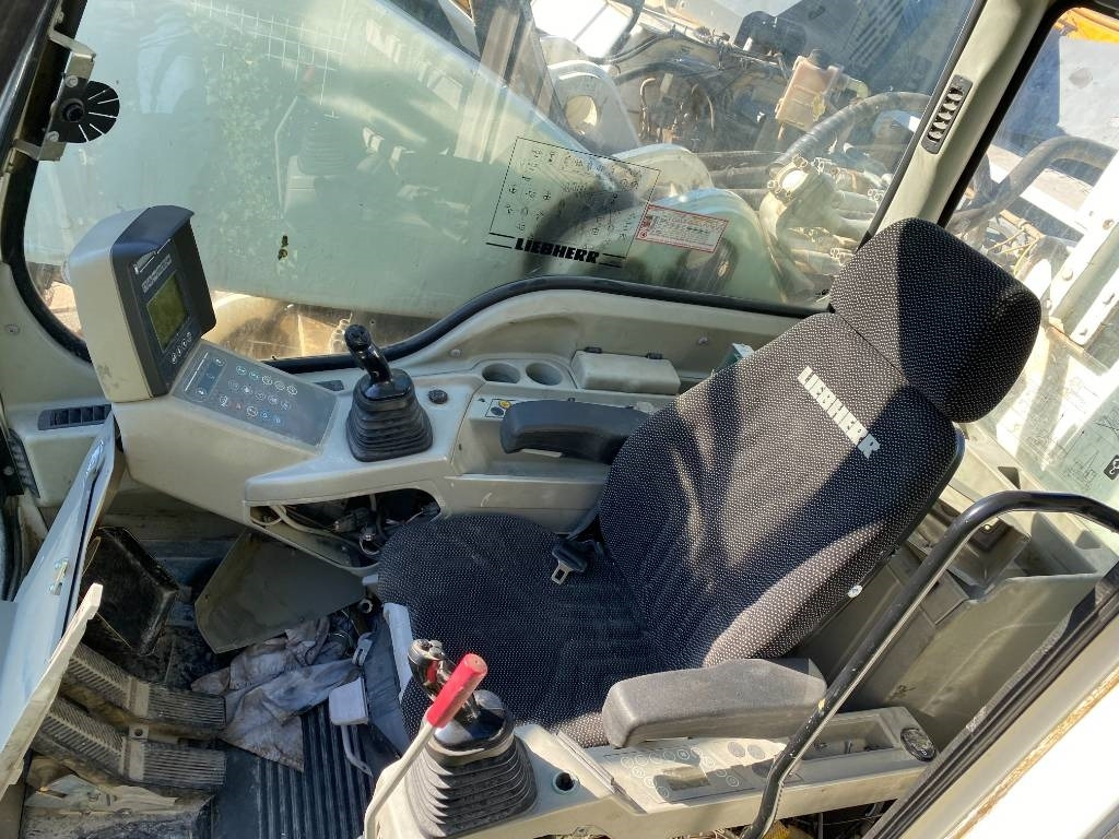 Гумени/ Метални вериги за Строителна техника Liebherr R964C LCV LITRONIC 2013 Vente en pièces détachée: снимка 14 Гумени/ Метални вериги за Строителна техника Liebherr R964C LCV LITRONIC 2013 Vente en pièces détachée: снимка 14