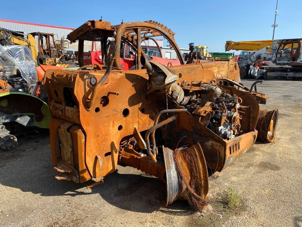 Manitou MLT 737 endommagé - Телескопичен товарач: снимка 4 Manitou MLT 737 endommagé - Телескопичен товарач: снимка 4