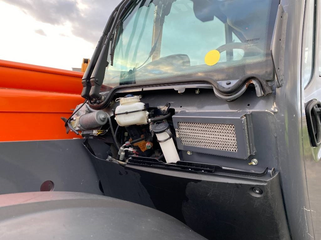 Телескопичен товарач Manitou MT1840easy 75D ST5S1 Model 2021 endommagé: снимка 11 Телескопичен товарач Manitou MT1840easy 75D ST5S1 Model 2021 endommagé: снимка 11